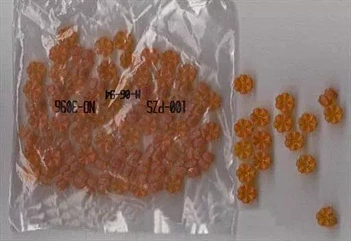 SUPER DEAL **40%** Opaque Daisy Flower