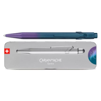 Estuche Metálico con Bolígrafo 849 Dragon Color Burdeos Caran d'Ache