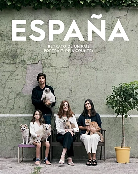 España Retrato De Un País E Sastre English