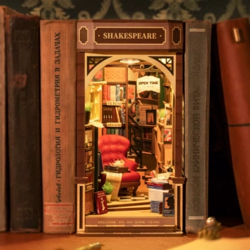 Robotime Bookstore Mockup
