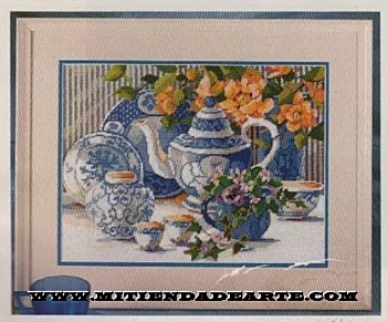 Punto de aguja con lanas Needlepoint - Bodegón en azul y blanco - Blue and white still life 4673 Bucilla